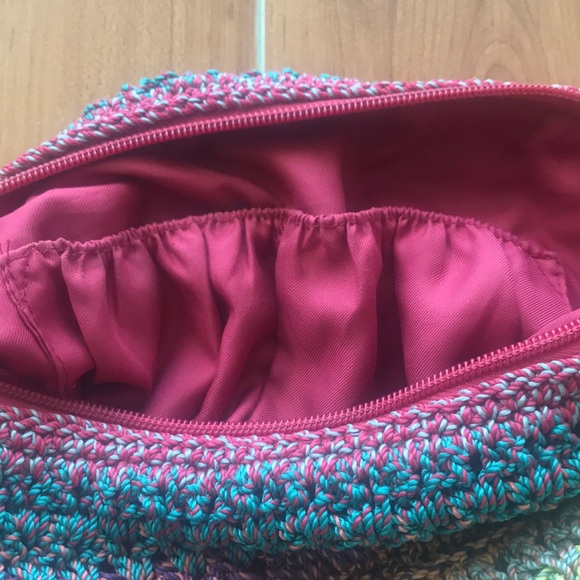 Multi color woven bag - Picture 4 of 5